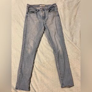 Levi’s 721 High Rise Skinny light wash jeans